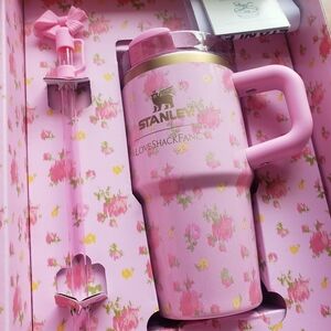 Stanley x LoveShack Fancy Pink Floral Tumbler-20 oz. THE FLOWSTATE QUENCHER-NEW